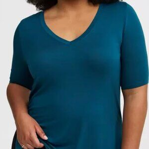 Torrid Super Soft V-Neck Tee Size 0 Teal Short Sleeve Side Slit Jersey Top